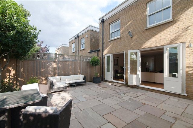  Image of 4 bedroom Mews for sale in Magdalen Road London SW18 at Magdalen Road Wandsworth Earlsfield, SW18 3NP